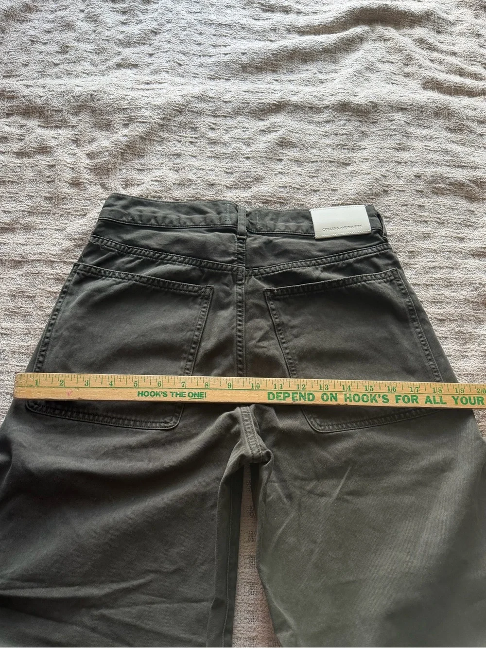 Citizens of humanity nwot Ayla olive green crop cargo pants